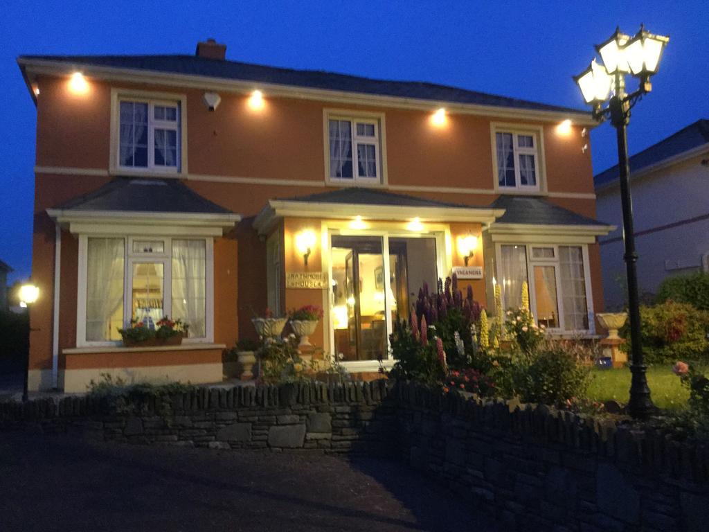 Rathmore House Bed & Breakfast คิลลาร์นีย์ ภายนอก รูปภาพ