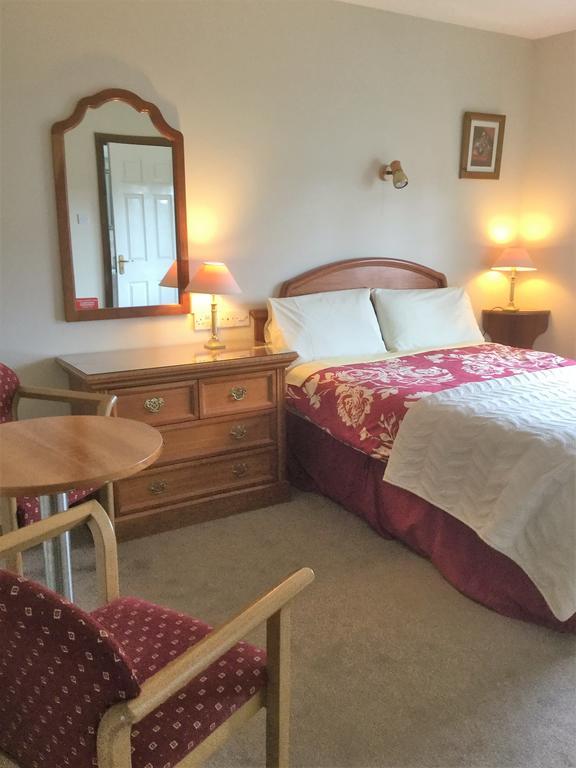Rathmore House Bed & Breakfast คิลลาร์นีย์ ภายนอก รูปภาพ